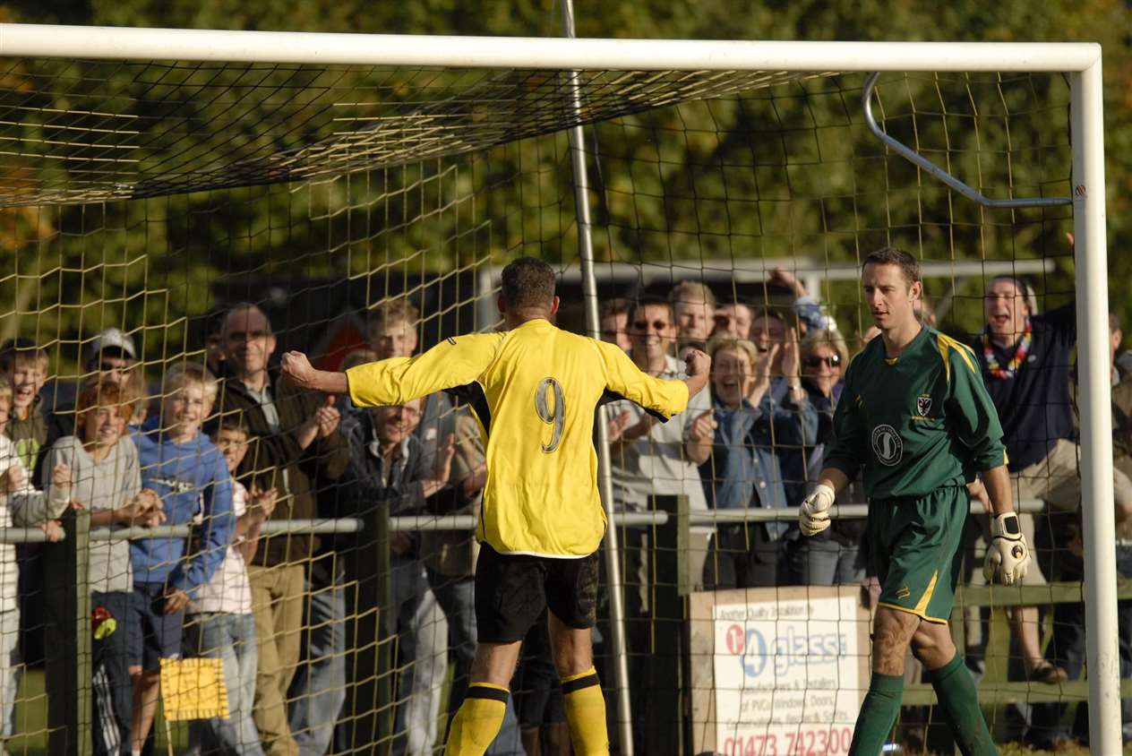 Football - Debenham FC V AFC Wimbledon.. (32727659)