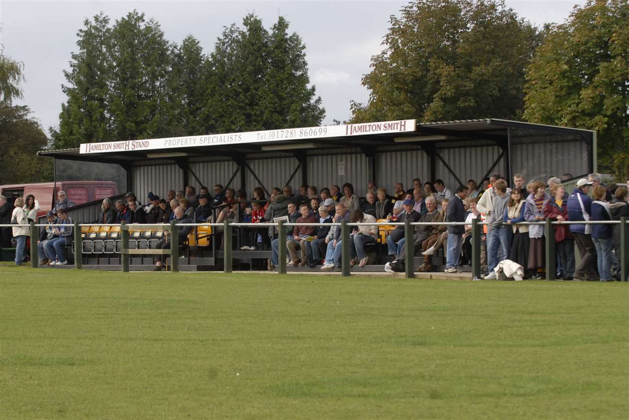 Football - Debenham FC V AFC Wimbledon.. (32727731)