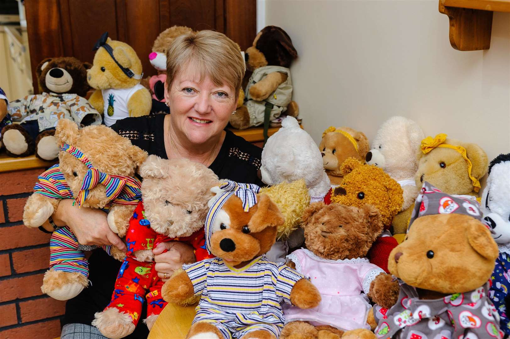 Dawn Goodwin is hoping to raise £800 for Each in memory of her best friend, Jane. Picture by Mark Bullimore.