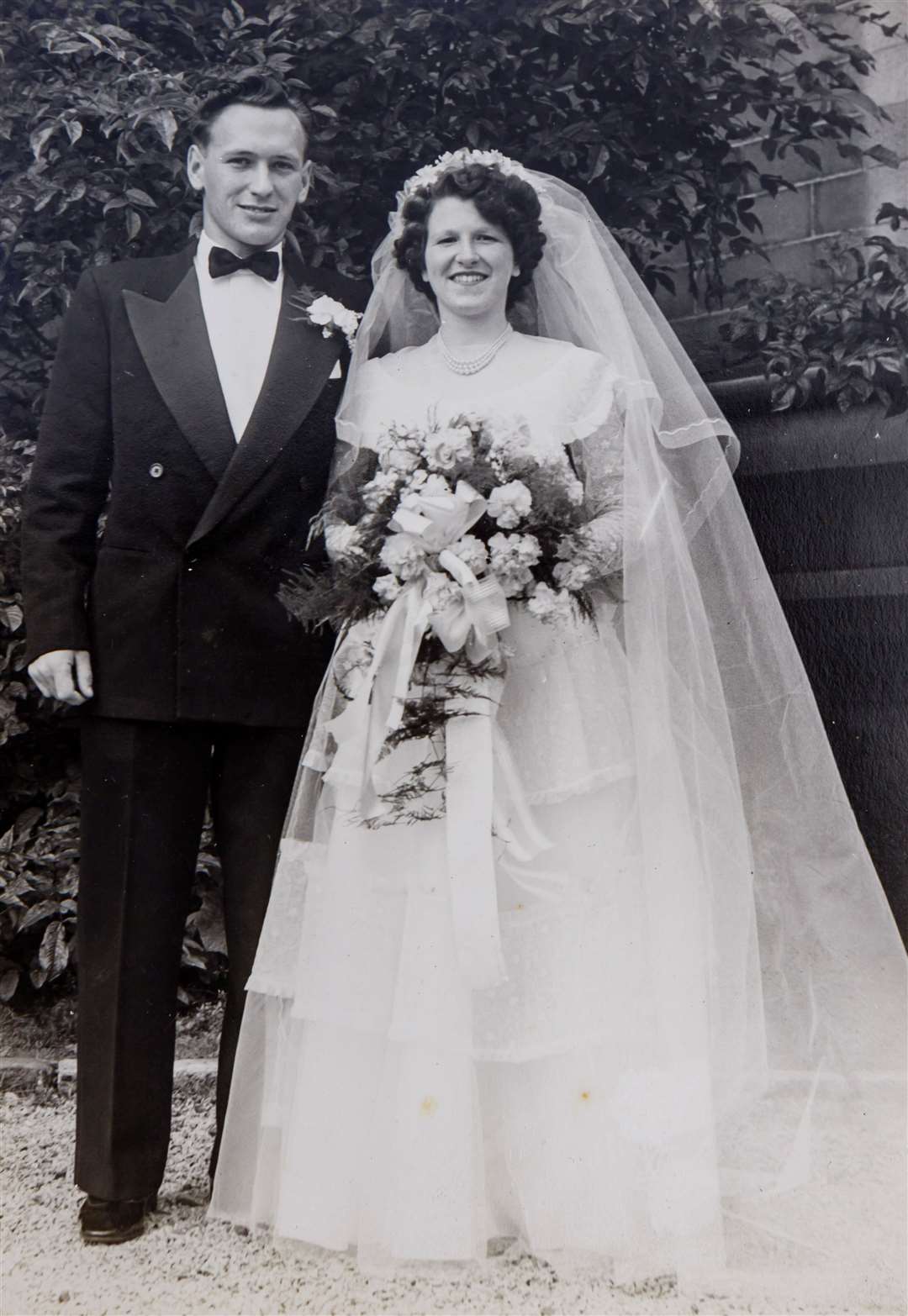 Cissie and Richard Pettengell from Long Stratton have celebrated their 70th wedding anniversary. Picture: Mark Bullimore