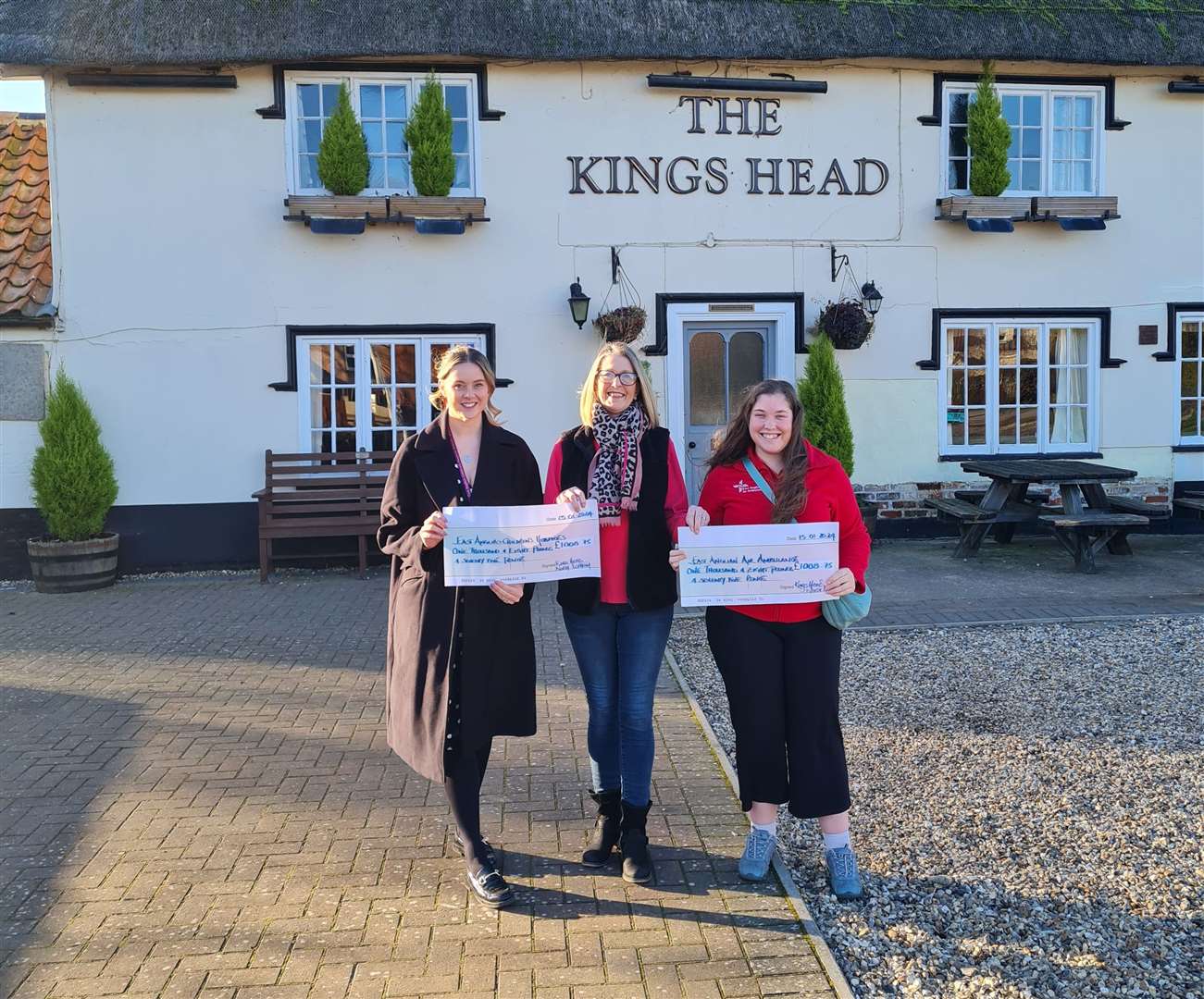 The cheques were handed over at the King's Head.