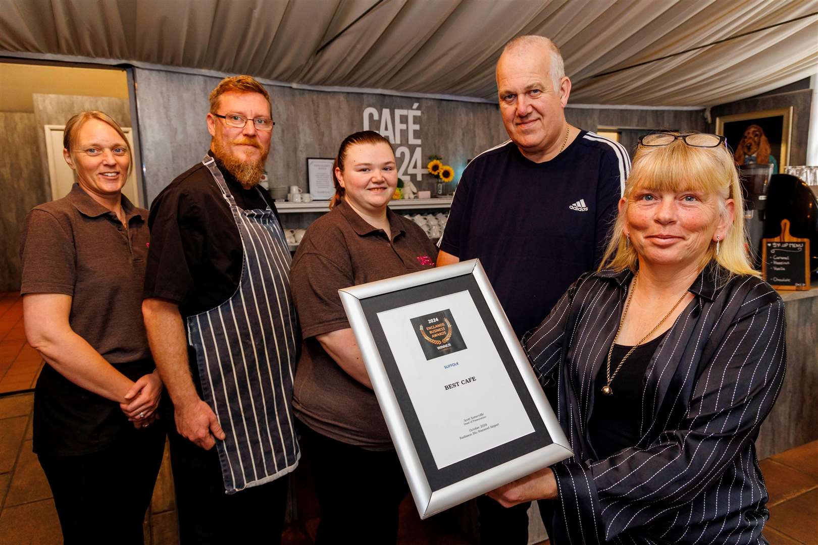 Tracy Leach, Michael Hay, Chloe Shaw, Rob Shaw and Sarah Shaw. Picture: Mark Bullimore