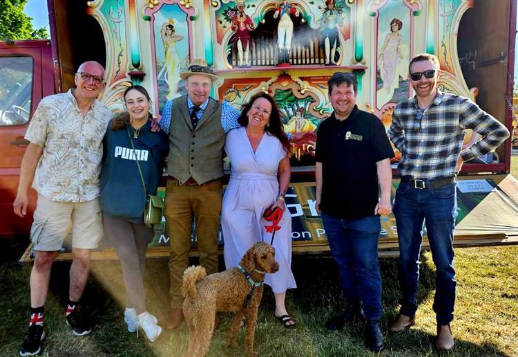 TV stars come out as town organ festival proves quite the draw
