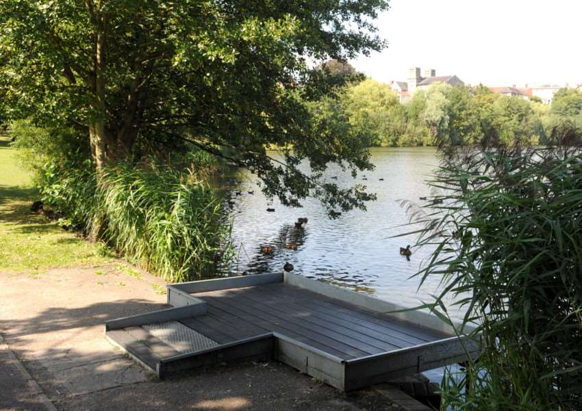 The Mere in Diss where a boy recently fell in ANL-160817-145316009