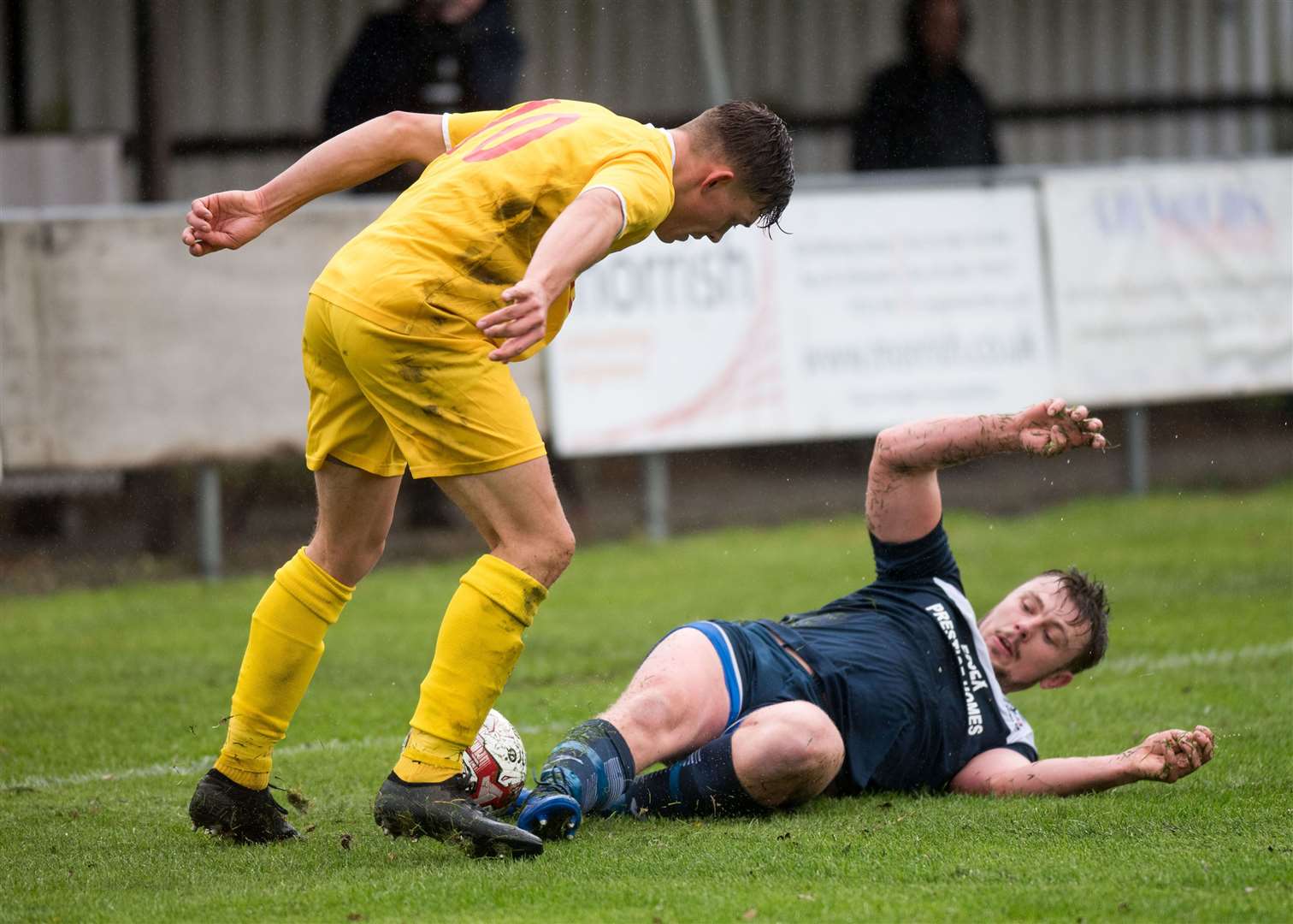 Walsham-le-Willows' top scorer Kieran Twinn battles for a loose ball in the box against Hadleigh United Picture: Mark Westley