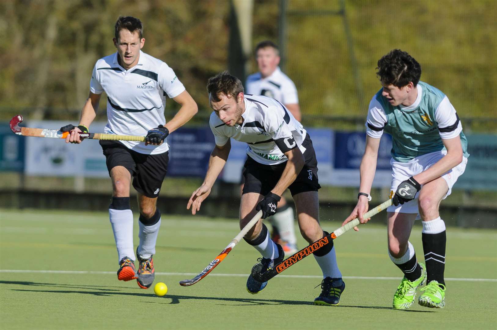 Weybread, Suffolk, UK, 27 October 2018..Hockey action from Harleston Men's 1 v Cambridge University...Picture: Mark Bullimore Photography. (6905911)