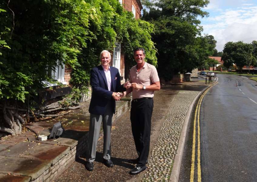 TW Gaze licensed trade consultant Alan Crowest and Verve managing director Mark Reuben at the Scole Inn. Submitted picture.