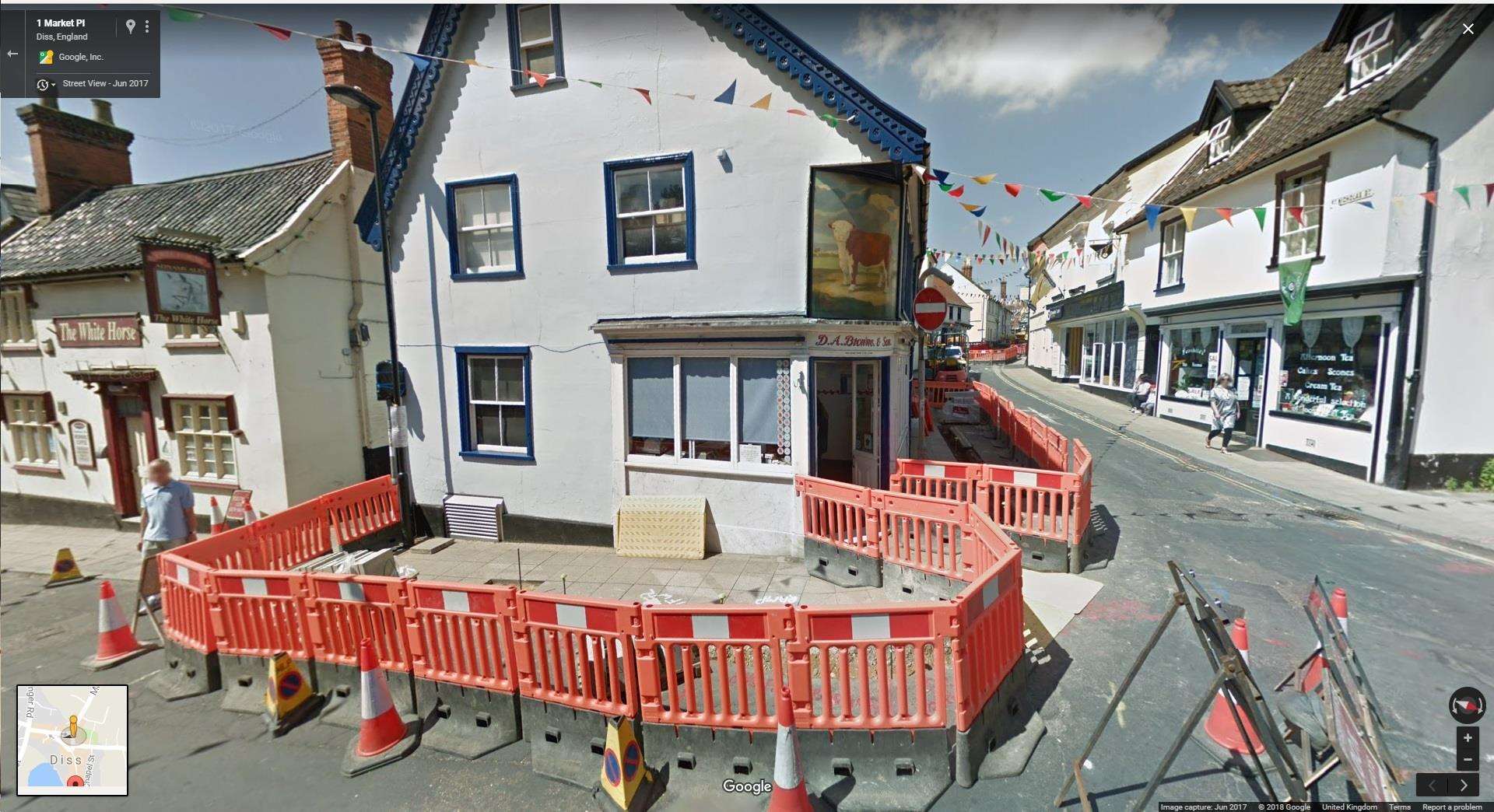 Google Street View images, dated 2017