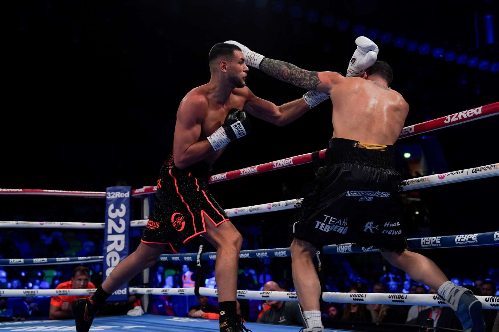 Tommy Fletcher defeats Alvaro Terro Picture: Stephen Dunkley/Queensberry Promotions