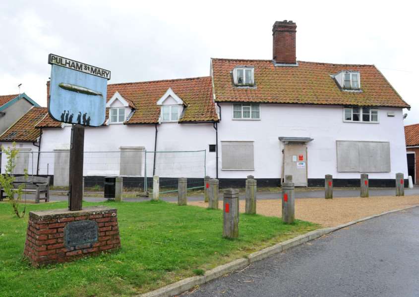 Kings Head Pulham St Mary ANL-150826-163348009