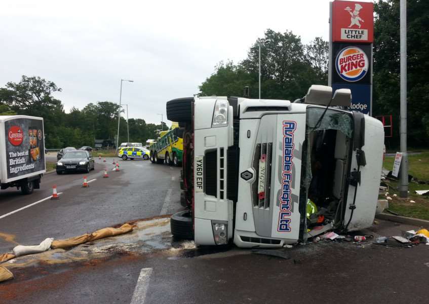 A lorry overeturned beside the Little Chef at Fiveways Roundabout on the A11 at Barton Mills ANL-151208-090438001