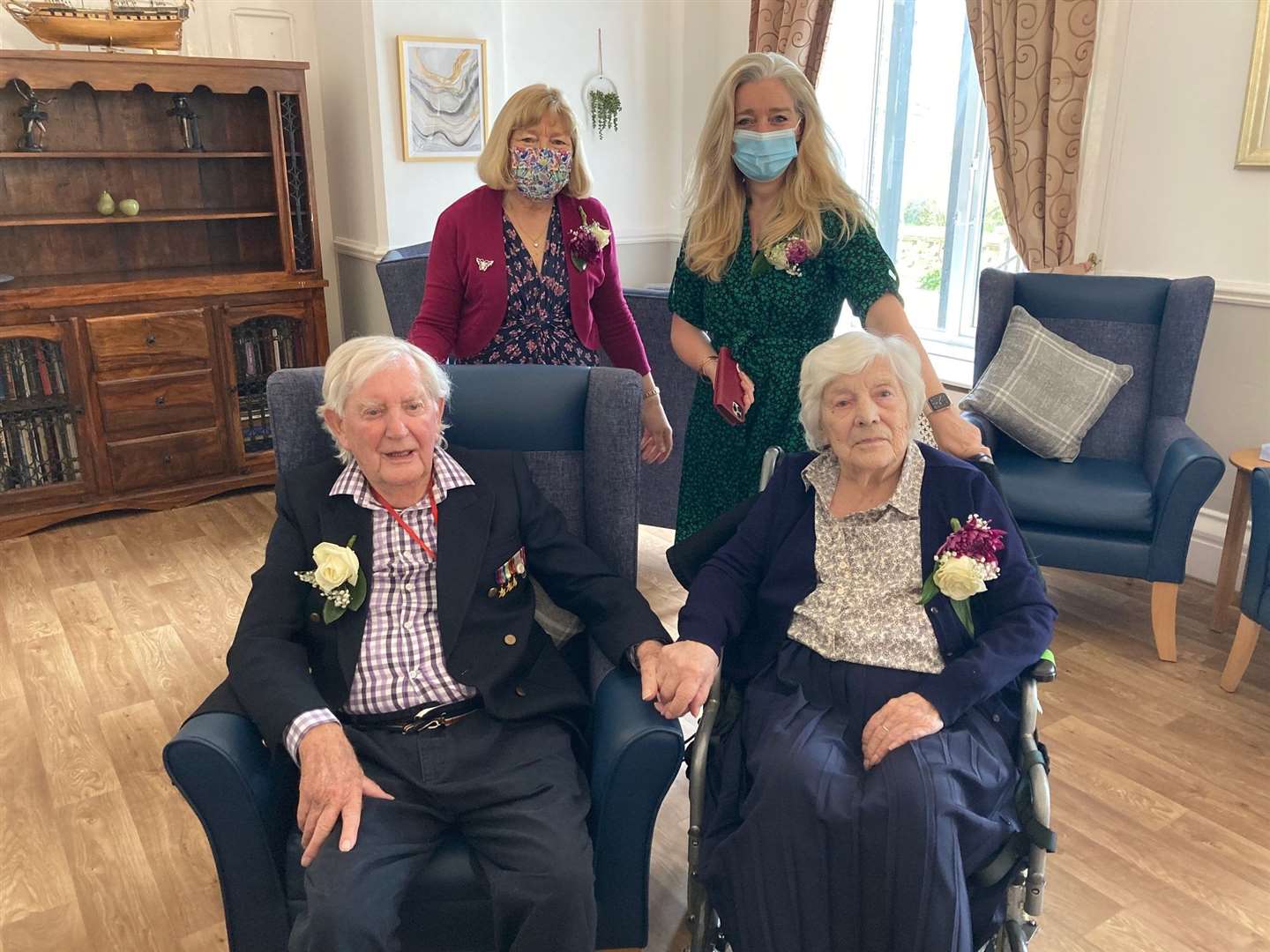 The couple have been married for 74 years. (46386352)