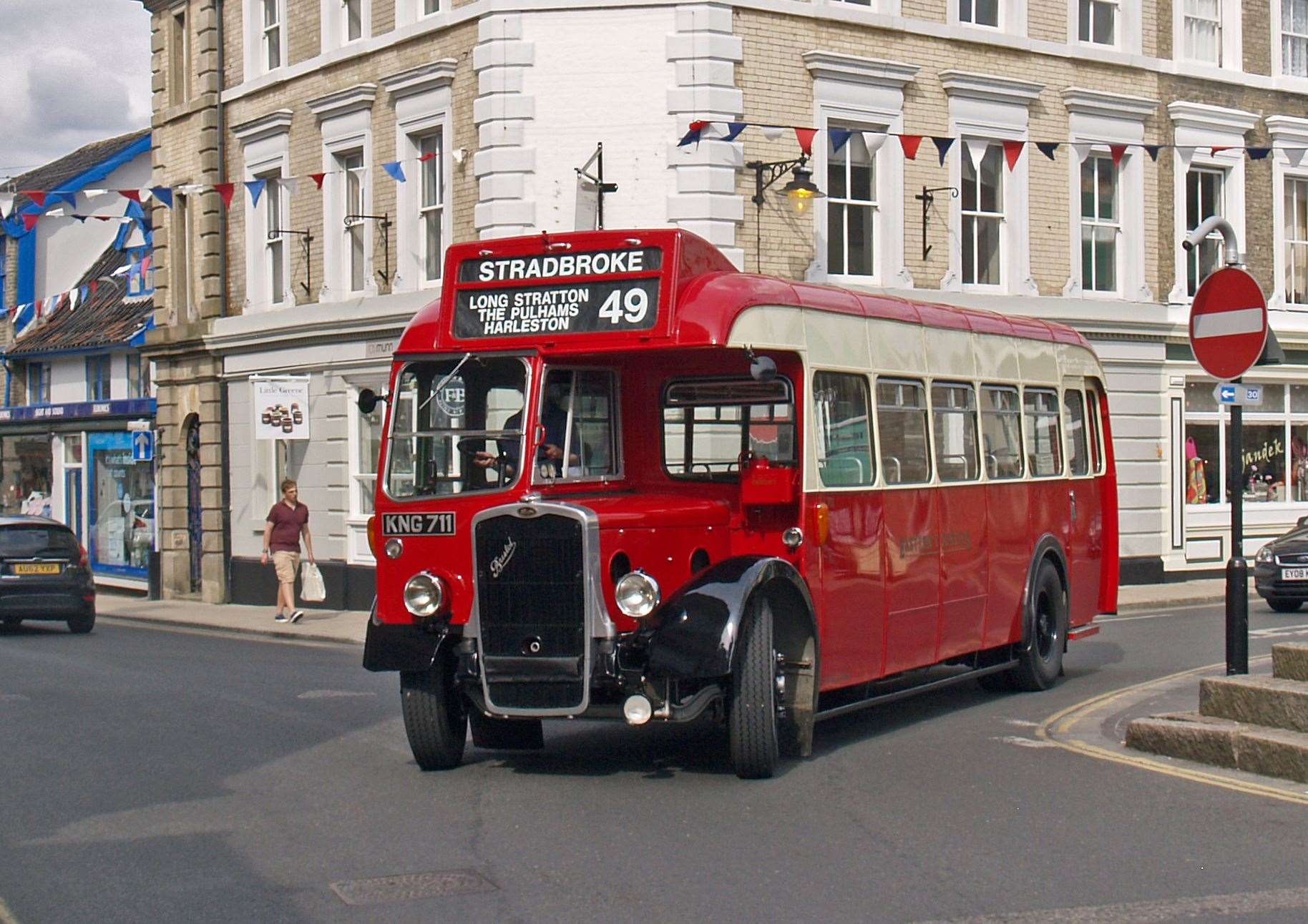 The vintage bus Patrick Burnside will be driving in Eye.